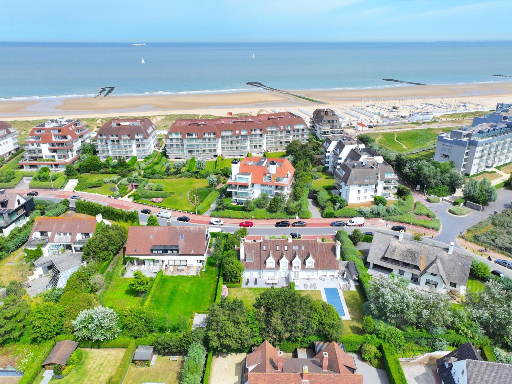 Charming Villa Near The Dunes Of Knokke Le Zoute Buitenkant foto